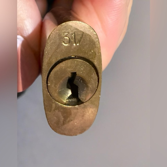 Louis Vuitton GOLD Lock & Key Gold tone Authentic. Number 317 MSRP $300 - Picture 5 of 6